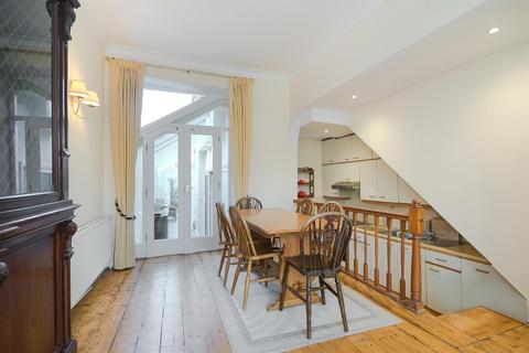 1 bedroom flat to rent, Beauchamp Terrace, Putney