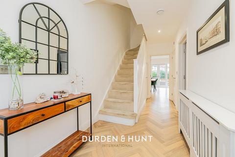 4 bedroom semi-detached house for sale, Great Gardens Road, Hornchurch, RM11