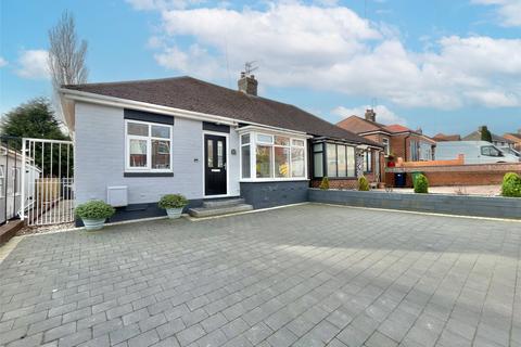 2 bedroom bungalow for sale, Oakfield Road, Lobley Hill, NE11