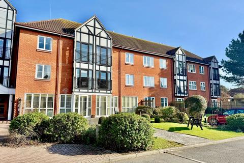 2 bedroom retirement property for sale, Ashdown Court, Cromer, NR27
