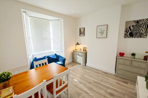 3 bedroom end of terrace house to rent, Barth Road, Plumstead, SE18