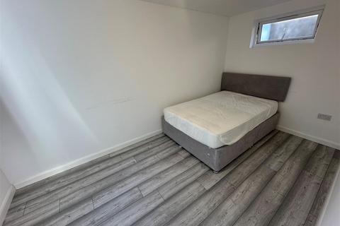 1 bedroom apartment to rent, Great North Way, London