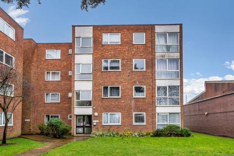 1 bedroom flat for sale, Sunbury-on-Thames,  Surrey,  TW16