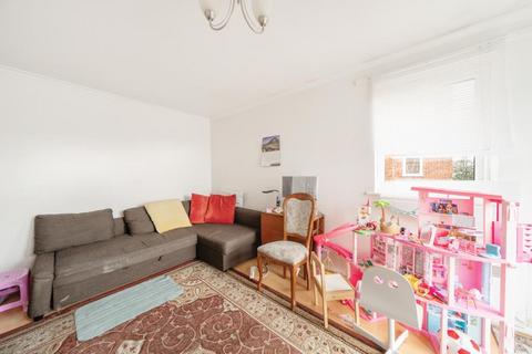 1 bedroom flat for sale, Sunbury-on-Thames,  Surrey,  TW16