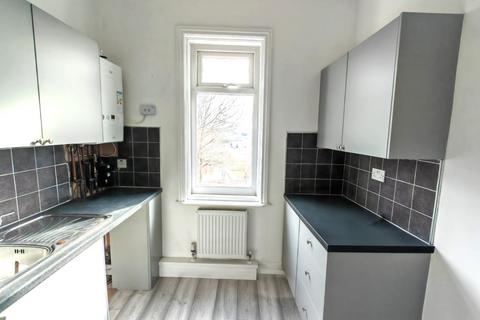 2 bedroom flat to rent, Southwick Road, Sunderland SR5