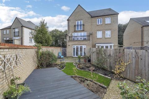 4 bedroom semi-detached house for sale, Tudor Road, Bury St. Edmunds