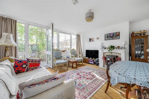 3 bedroom flat for sale, Alton Road, Putney, SW15