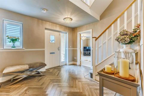 5 Leys Field, Oxhill, Warwick, CV35 0FN