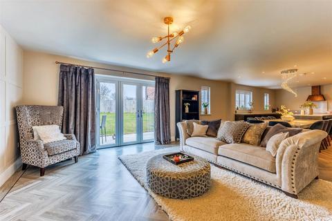 5 Leys Field, Oxhill, Warwick, CV35 0FN