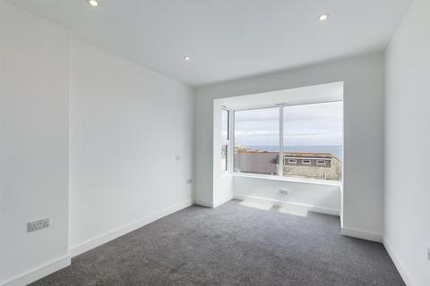 2 bedroom apartment to rent, Mount Wise, Newquay TR7