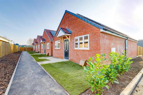 2 bedroom detached bungalow for sale, Potters Close, Top Valley NG5