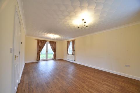 5 bedroom detached house to rent, Rookery Walk, Lakenheath, Brandon, Suffolk, IP27