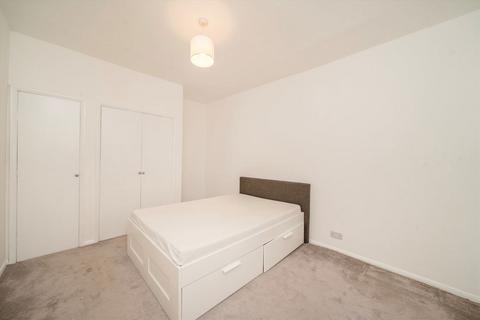 1 bedroom flat to rent, Seagrave Road, London SW6