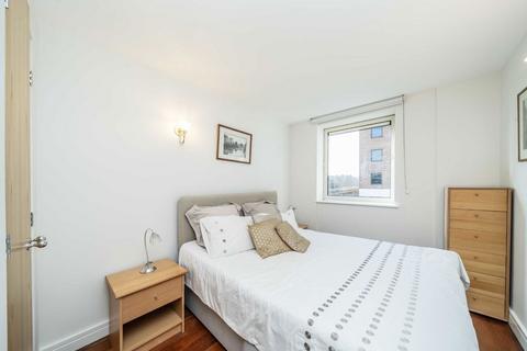 2 bedroom flat to rent, Buckingham Palace Road, London SW1W