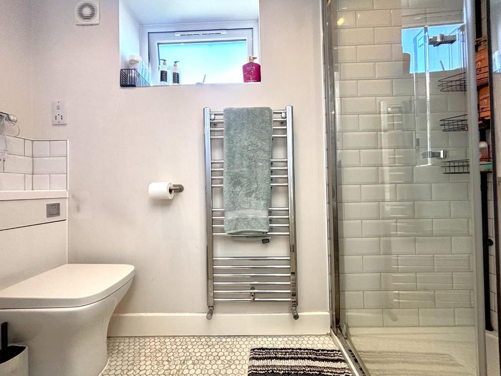 Ensuite.jpeg