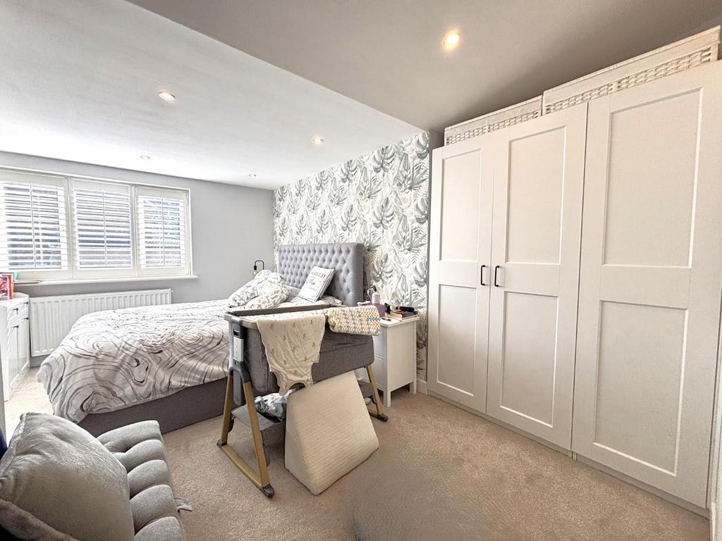 Bedroom 1.jpeg