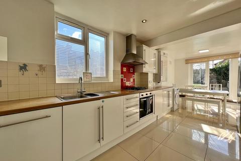 3 bedroom end of terrace house for sale, Leytonstone, E11