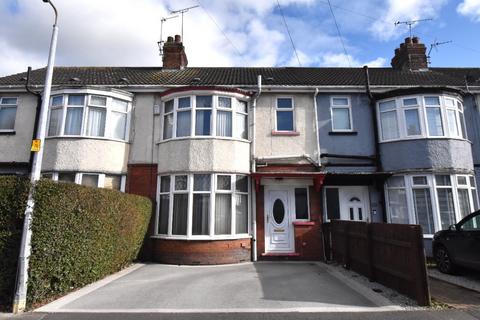 4 bedroom terraced house to rent, Lake Drive, Hull, HU8