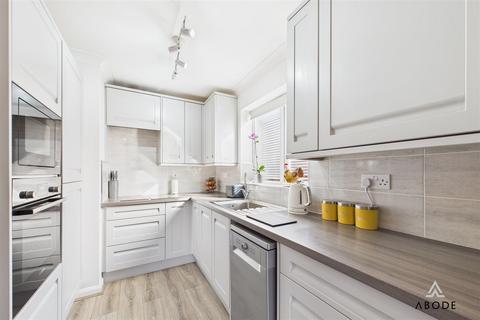 8 Babbington Close, Tutbury, Burton-on-trent, DE13 9HX
