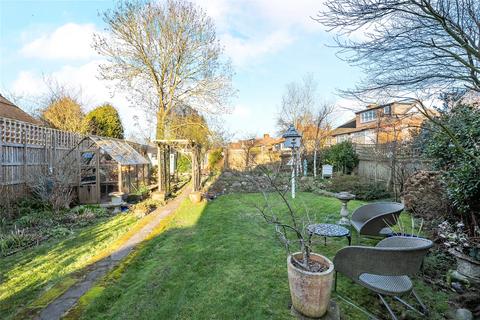 25 Manor Drive, Surbiton, KT5 8NE
