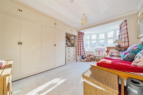 25 Manor Drive, Surbiton, KT5 8NE