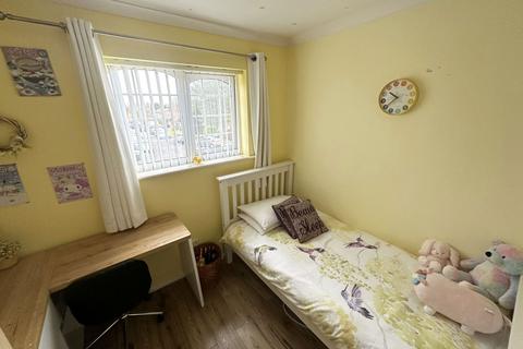 63 Greenwood, Birmingham, B25 8YU