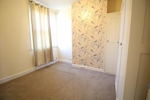 1 bedroom flat to rent, Woodville Road, Thornton Heath, CR7