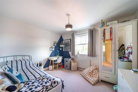 3 Stable Close, Wrecclesham, Farnham, GU10 4EF