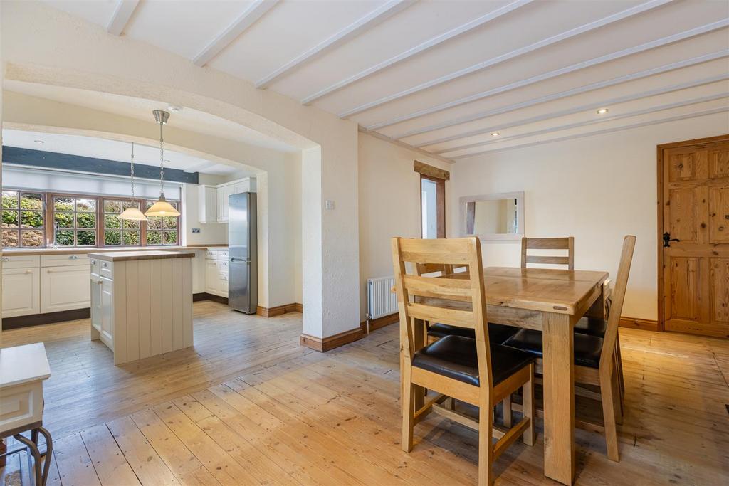 A10 - Paignton, The coach house - 250227.jpg