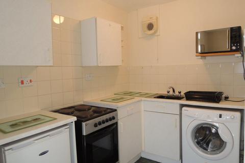 1 bedroom flat to rent, HIGHWOODS