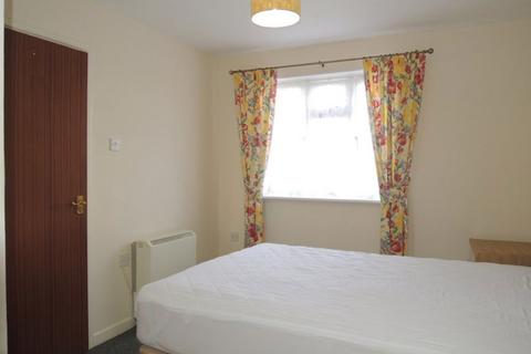 1 bedroom flat to rent, HIGHWOODS