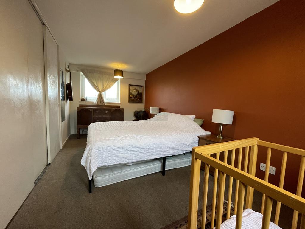 Bedroom 1.JPG