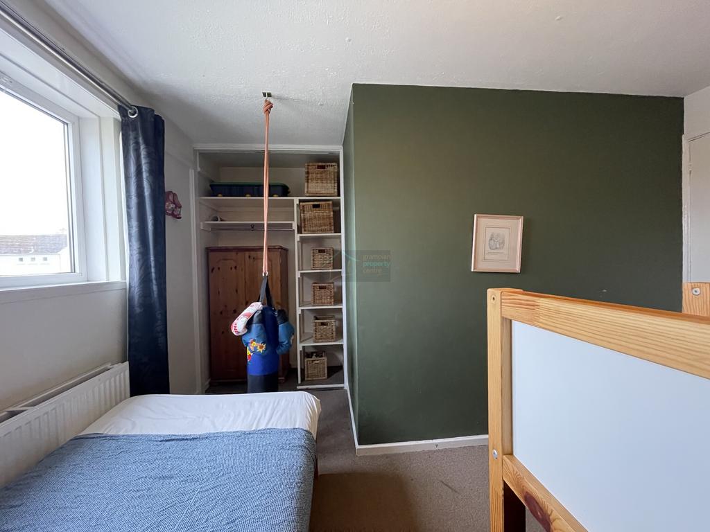 Bedroom 2c.JPG
