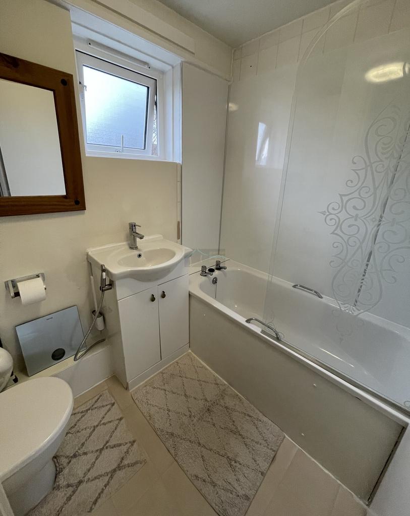 Bathroom.JPG