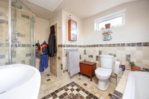 4 bedroom semi-detached house for sale, Frome Road, Trowbridge