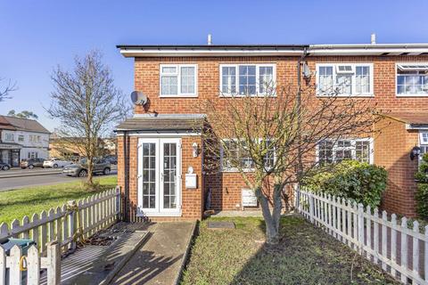 3 bedroom end of terrace house for sale, Mill Farm Avenue, Sunbury-on-Thames, Surrey, TW16