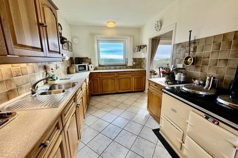 3 bedroom detached house for sale, Lon Golff, Pwllheli