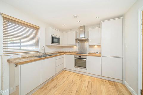 1 bedroom flat for sale, Belmont Road, Twickenham TW2