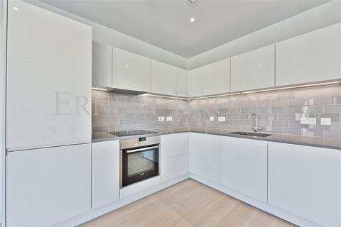 2 bedroom apartment to rent, Liner House, Royal Wharf, E16