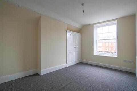 1 bedroom flat to rent, Kirkley Cliff Road, Lowestoft