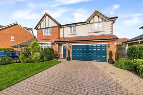 5 bedroom detached house for sale, Robinson Close, Cheshire SK9