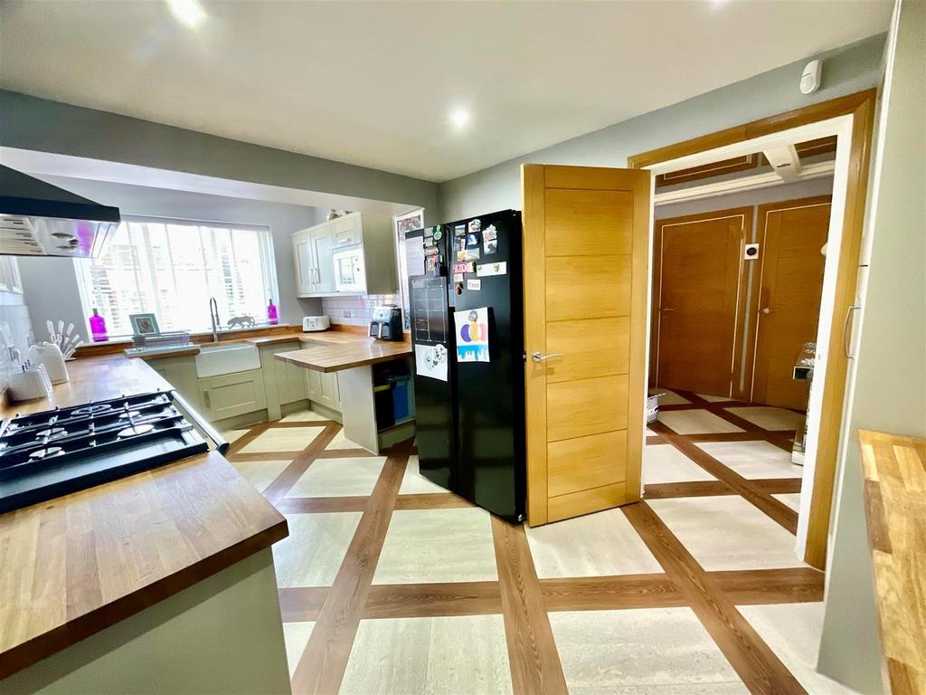Kitchen/Breakfast Room