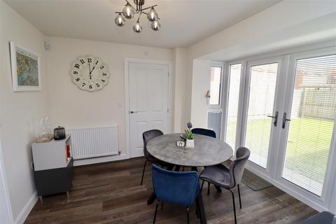 3 bedroom house for sale, Airedale Drive, Brough