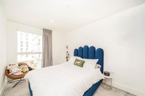 2 bedroom flat for sale, Kidbrooke Park Road, London SE3