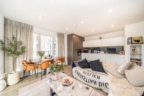 2 bedroom flat for sale, Kidbrooke Park Road, London SE3