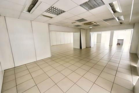 Shop to rent, Aberdare CF44