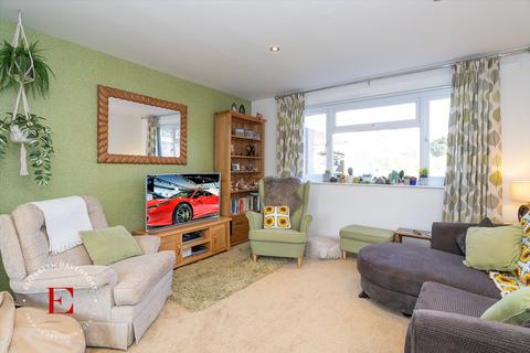 1 Fernhill Close, Kenilworth, CV8 1AN