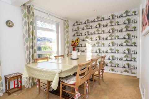1 Fernhill Close, Kenilworth, CV8 1AN