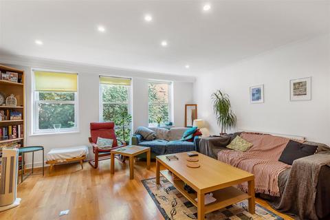 27 Wolfe Crescent, London, SE16 6SF