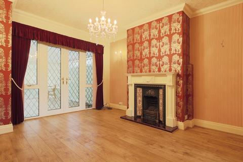 3 bedroom semi-detached house for sale, Kingston Road, Willerby, Hull, HU10 6BN